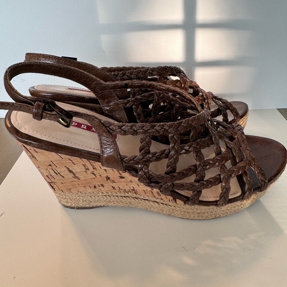 NWOT Prada wedge shoes with distressed leather braided design - Picture 4 of 12